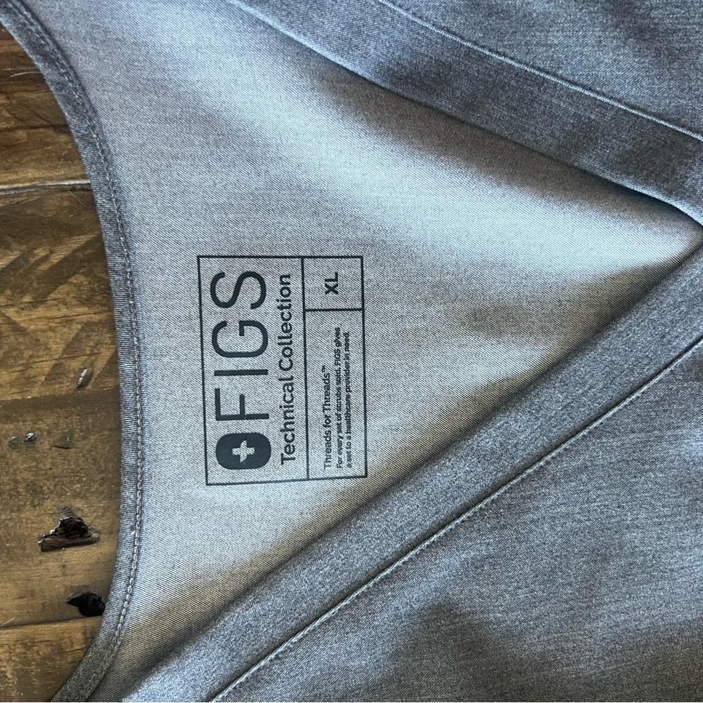 Figs Technical Collection Top - Picture 3 of 3